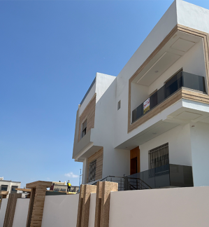 image de propriété - Etage de villa  avec terrasse, quartier Hôpital à EL Jadida